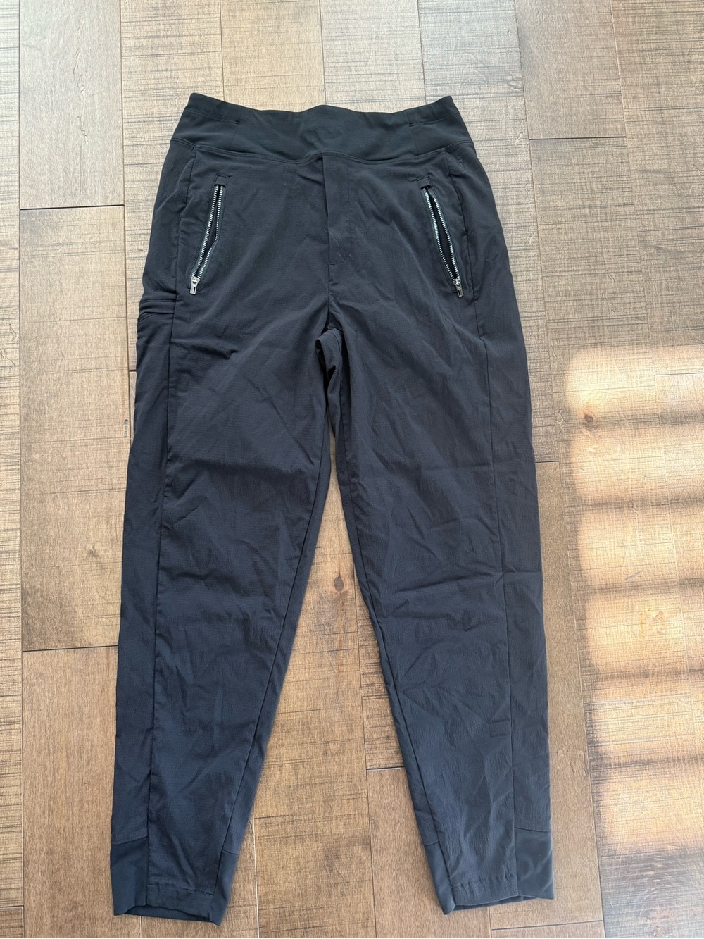 Womens Athleta black Zip-Pocket Joggers 4